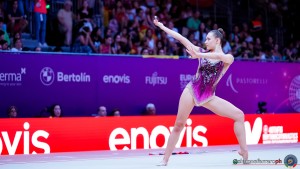 aa q griskenas evita usa ph simone ferraro sfa03530 copia